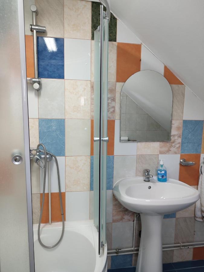 Casa Irilen Hotell Mînăstirea Humorului Exteriör bild