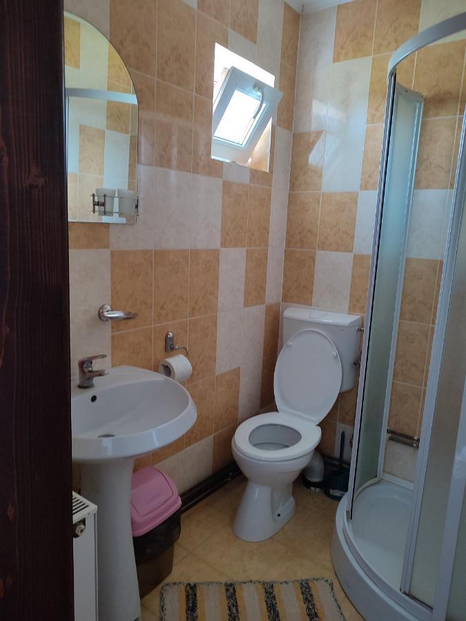 Casa Irilen Hotell Mînăstirea Humorului Exteriör bild